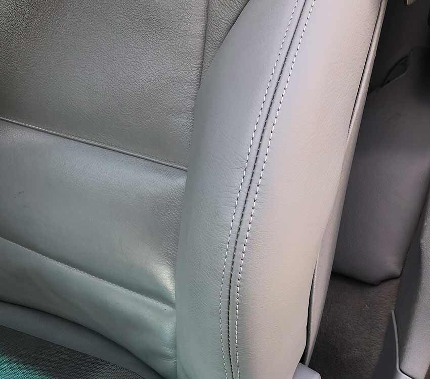 Autosattlerei Freier: Wie man sieht, sieht man nichts von unserer Leder-Reparatur.